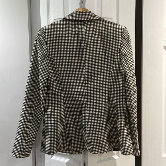 Tahari blazer - Picture 7 of 8